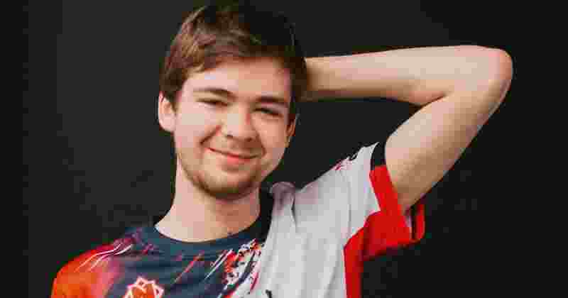 寻求赞助！ Uzi ：有没有人可以赞助我们的GM团队？我们只需要几百名玩家